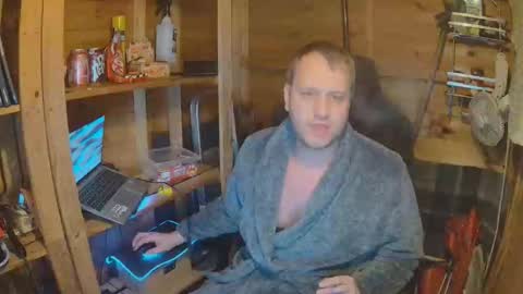 Snapshot of hharveyden chatting on 29, 3, 2026 H Dawg online show from 29, 3, 2026