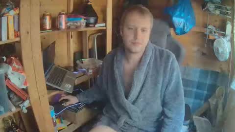 Snapshot of hharveyden chatting on 18, 5, 2026 H Dawg online show from 18, 5, 2026