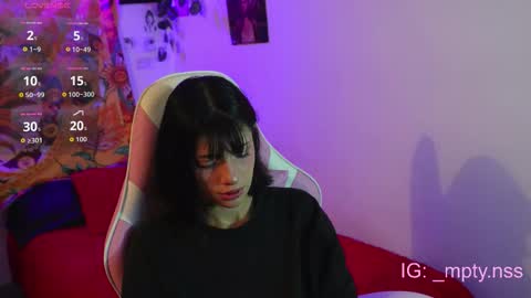 Snapshot of hi_scarlett chatting on 11, 11, 2025 hi_scarlett online show from 11, 11, 2025