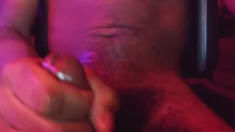 Snapshot of hickstj57 chatting on 19, 6, 2026 ishow2cumforU online show from 19, 6, 2026