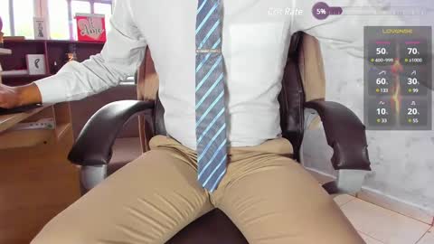 Snapshot of hiddenoffice chatting on 24, 2, 2025 George online show from 24, 2, 2025