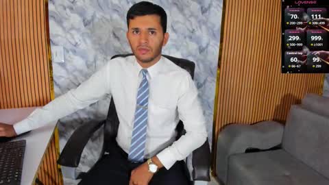 Snapshot of hiddenoffice chatting on 17, 9, 2025 George online show from 17, 9, 2025