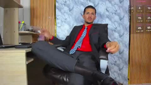 Snapshot of hiddenoffice chatting on 22, 5, 2026 George online show from 22, 5, 2026
