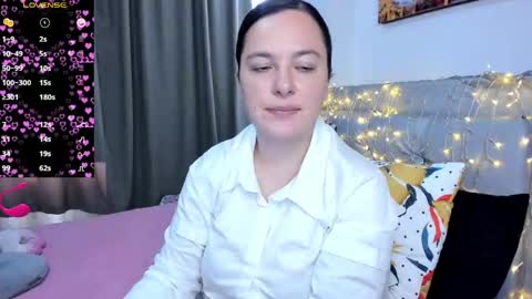 Snapshot of hidianapaola chatting on 13, 4, 2026 Diana online show from 13, 4, 2026