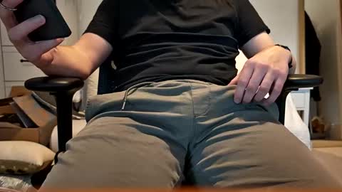 Snapshot of highway2025 chatting on 5, 2, 2026 Highway online show from 5, 2, 2026