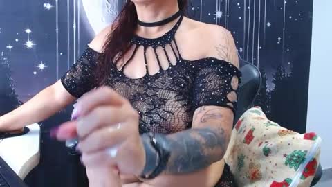 Snapshot of hikaryfire chatting on 28, 4, 2026 hikaryfire online show from 28, 4, 2026
