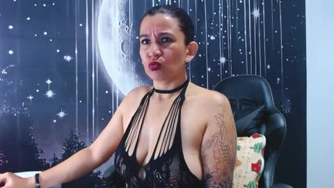 Snapshot of hikaryfire chatting on 15, 5, 2026 hikaryfire online show from 15, 5, 2026