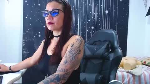 Snapshot of hikaryfire chatting on 22, 6, 2026 hikaryfire online show from 22, 6, 2026