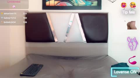 Hilary Avilan online show from 20, 3, 2026