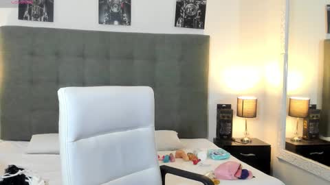 Snapshot of hilary_tailor chatting on 3, 2, 2026 hilary_tailor online show from 3, 2, 2026