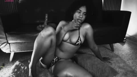 Snapshot of hilaryebony_ chatting on 5, 6, 2026 - 29p online show from 5, 6, 2026