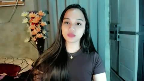 hilarymolly online show from 10, 3, 2026