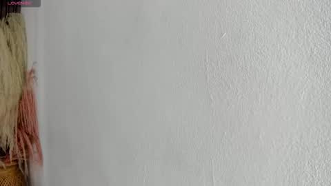 Hilary Thomsom online show from 6, 1, 2026