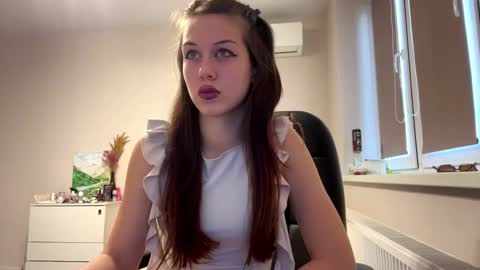 Hi Im Elizabeth online show from 21, 11, 2025