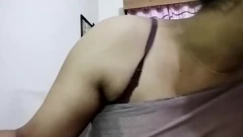 himuhimu22 online show from 12, 4, 2026