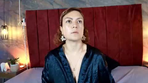 hinata_moonn online show from 24, 6, 2026