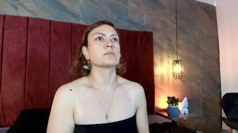 hinata_moonn online show from 21, 7, 2026