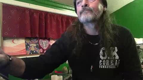 Snapshot of hippiedad333 chatting on 23, 4, 2026 hippiedad333 online show from 23, 4, 2026