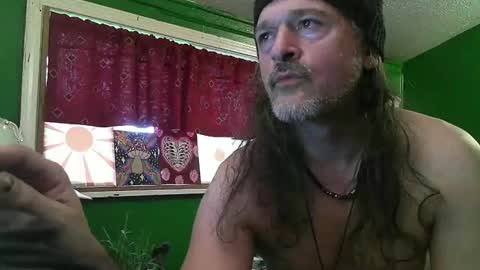Snapshot of hippiedad333 chatting on 5, 5, 2026 hippiedad333 online show from 5, 5, 2026