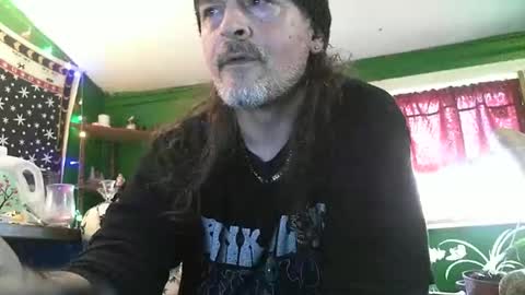 Snapshot of hippiedad333 chatting on 11, 5, 2026 hippiedad333 online show from 11, 5, 2026