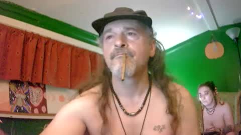 Snapshot of hippiedad333 chatting on 10, 6, 2026 hippiedad333 online show from 10, 6, 2026