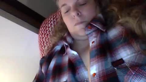 hippysnewhere online show from 26, 4, 2026