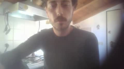 hitmenoww online show from 8, 4, 2026