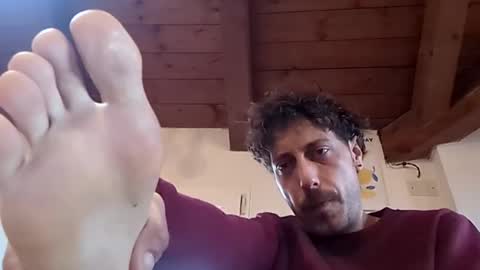 Snapshot of hitmenoww chatting on 21, 4, 2026 hitmenoww online show from 21, 4, 2026