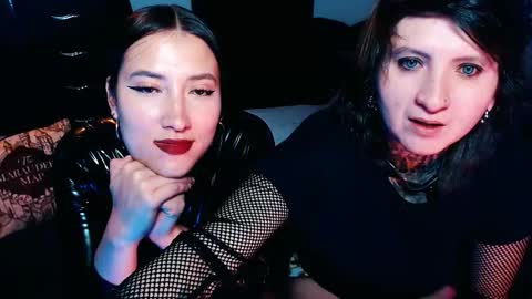 Hitomi Arata online show from 14, 9, 2025