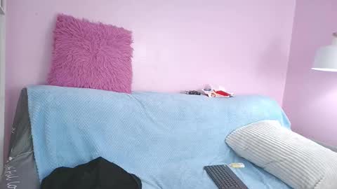 hiyakasudere_ online show from 20, 12, 2025