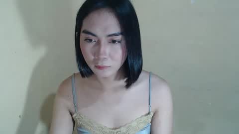 Snapshot of hoelykim chatting on 17, 5, 2026 Kim3 online show from 17, 5, 2026