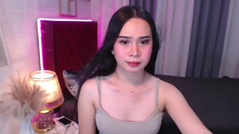 Snapshot of hoelymolly chatting on 10, 1, 2026 hoelymolly online show from 10, 1, 2026