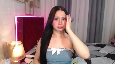 Snapshot of hoelymolly chatting on 9, 2, 2026 hoelymolly online show from 9, 2, 2026