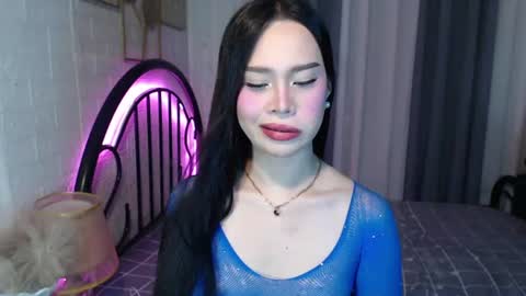 Snapshot of hoelymolly chatting on 6, 7, 2026 hoelymolly online show from 6, 7, 2026