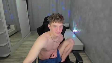 Snapshot of hogrider192 chatting on 28, 1, 2025 Victor online show from 28, 1, 2025