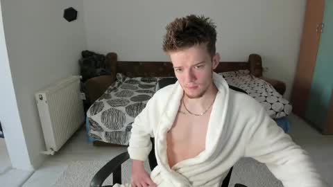 Snapshot of hogrider192 chatting on 15, 4, 2026 Victor online show from 15, 4, 2026