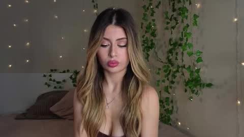 Moni Monica online show from 1, 11, 2025