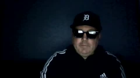 Snapshot of holden_minutz chatting on 5, 8, 2026 holden_minutz online show from 5, 8, 2026