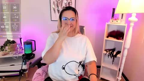 Hollie online show from 31, 3, 2026