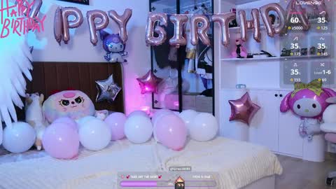 Holli online show from 10, 4, 2026