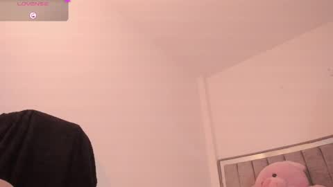 Snapshot of holly_16 chatting on 15, 5, 2026 holly_16 online show from 15, 5, 2026