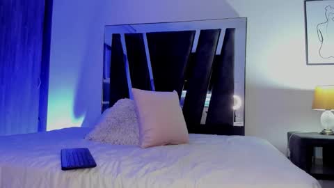 Snapshot of holly_29_m chatting on 9, 3, 2026 Mara online show from 9, 3, 2026