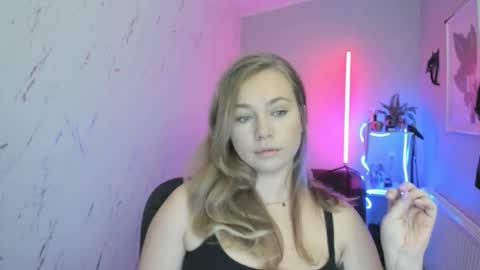 Holly online show from 22, 10, 2025