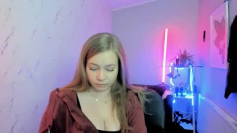 Holly online show from 22, 11, 2025