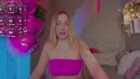 holly_molly8 online show from 26, 3, 2026