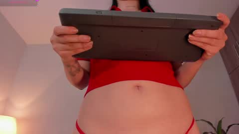 holly    online show from 27, 4, 2026