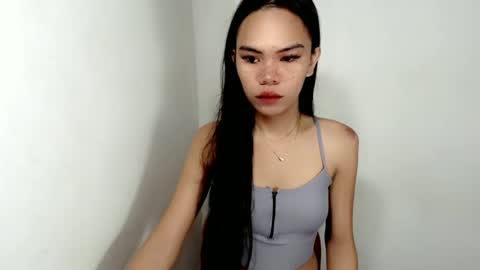 Snapshot of hollyhalo chatting on 15, 10, 2025 hollyhalo online show from 15, 10, 2025