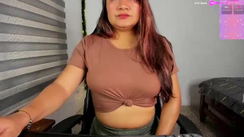 Snapshot of hollymollyxoxo chatting on 8, 5, 2026 Molly online show from 8, 5, 2026