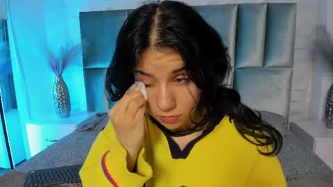 Snapshot of hollypeach_ chatting on 21, 7, 2026 hollypeach_ online show from 21, 7, 2026