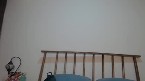 hollyshit_ online show from 12, 3, 2025